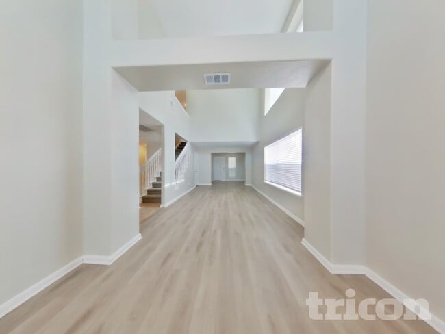 Photo - 14907 Englebrook Dr