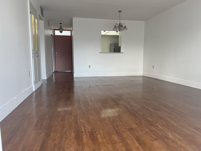 Photo - 3750 NE 170th St Unidad #400