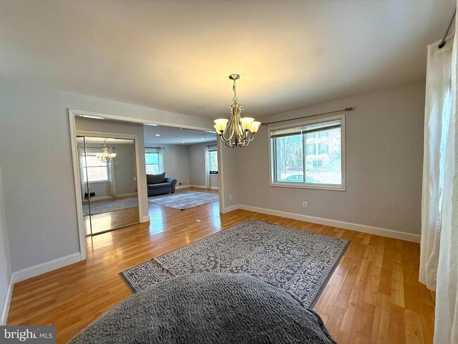 Photo - 701 N Vermont St