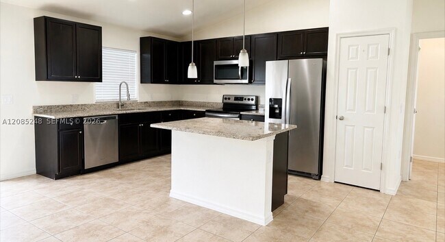 2208 NW 42nd Pl