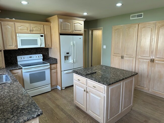 Photo - 2712 2nd Private Rd