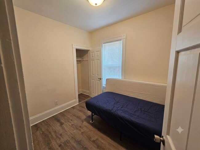 Photo - 1304 Broadway
