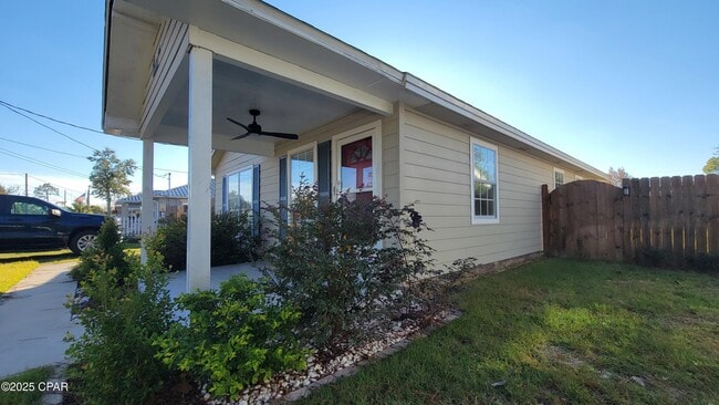 Photo - 1813 Arthur Ave