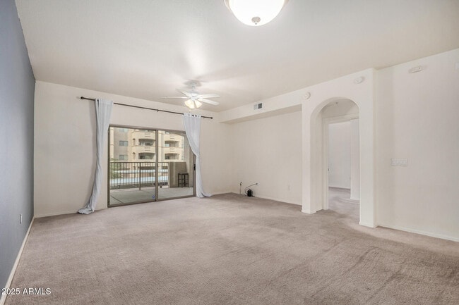 Photo - 920 E Devonshire Ave Unit 2020