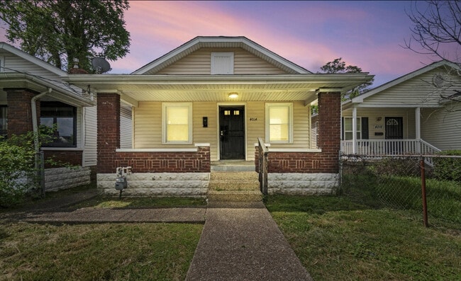 Building Photo - 4014 Greenwood Ave Rental