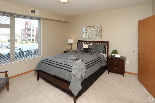 1BR, 1BA, Model - 941 SF