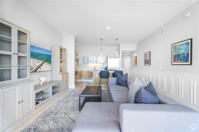 Building Photo - 2020 N Bayshore Dr Unit 3308 Rental