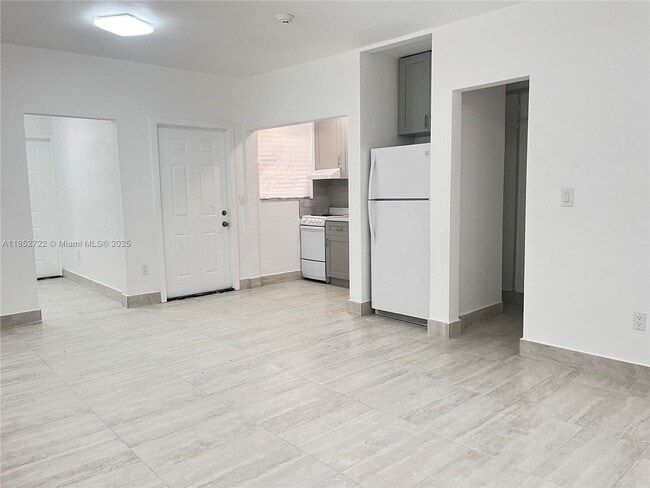 Photo - 13390 NE 6th Ave Unit 1