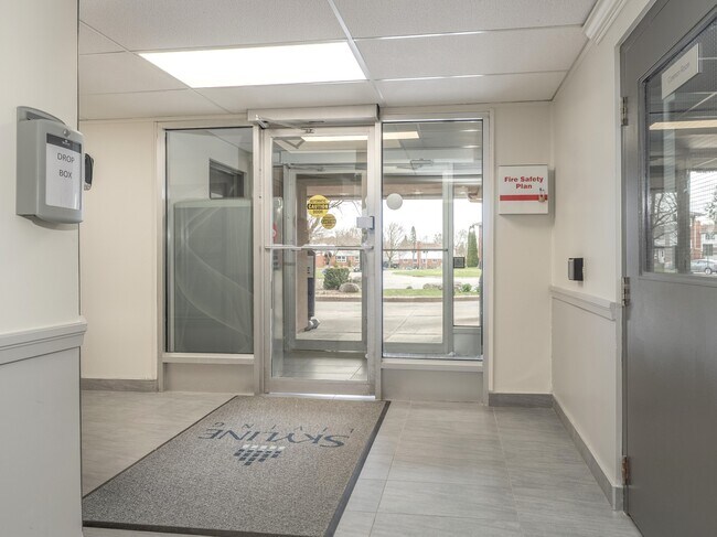 Photo - Broadway Apartments