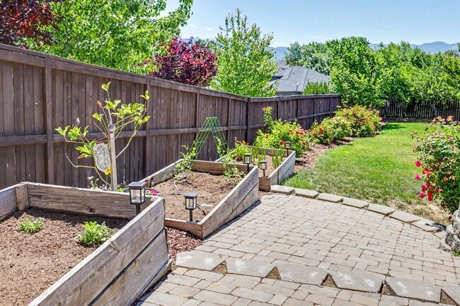 4432 Vista Pointe Dr