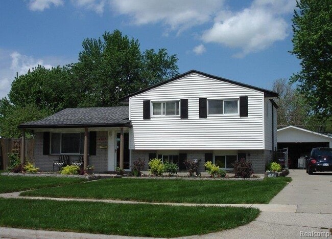 Building Photo - 2719 Pall Mall Dr Rental