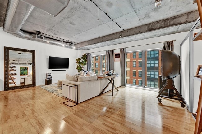 Photo - 850 Aliceanna St Unidad 603