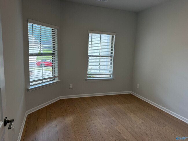 Photo - 6061 Gardner Maples Dr SE