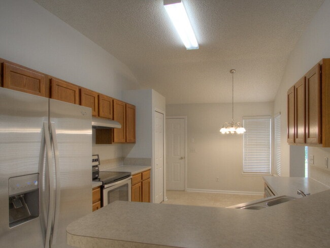 Photo - 2916 Brittany Bluff Dr