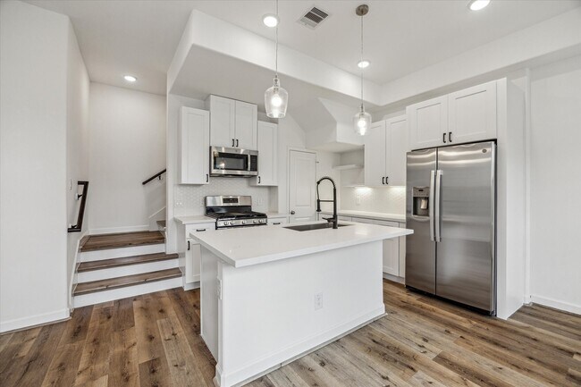 Photo - 2333 Hoskins Dr