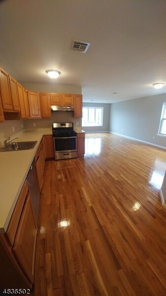 Photo - 214 E Jersey St