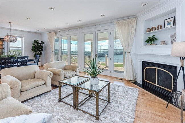 Photo - 131 Washington St