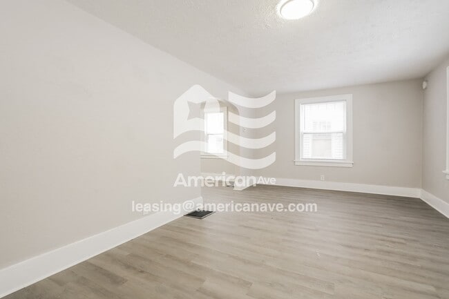 1108 Diamond Ave