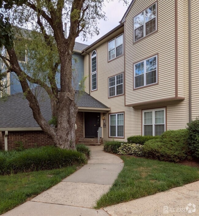 Building Photo - 6071 Cedar Ct Rental