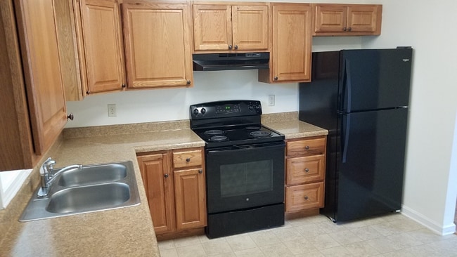 Photo - 1241 N Main St