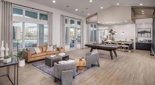 Photo - 1320 Caprice Dr Unidad TH