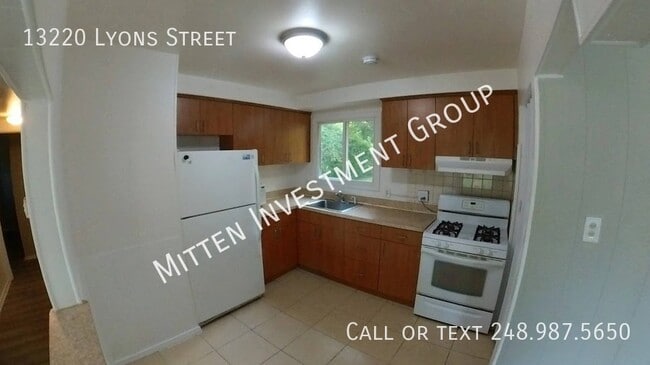 Photo - 13220 Lyons St