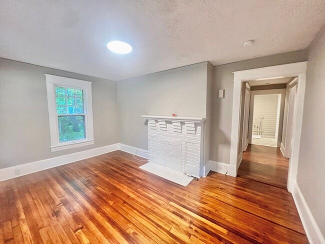 Photo - Cute 3 Bed 1 Bath in Highpoint!