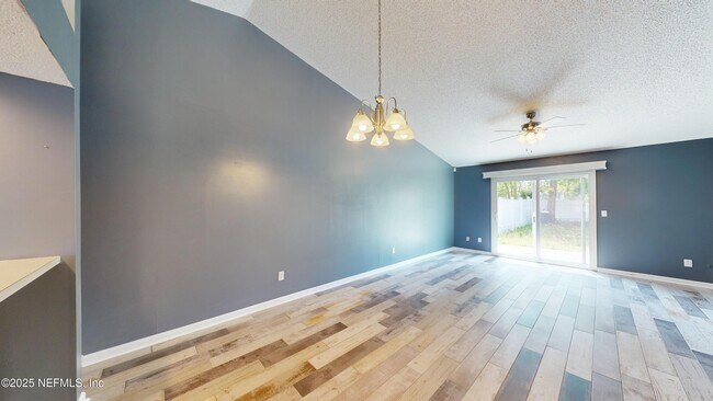 Photo - 2476 Spring Vale Rd