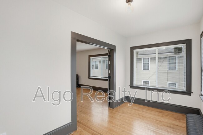 Photo - 3433 Portland Ave