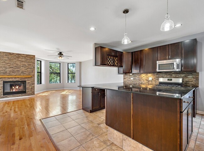 Photo - 4144 S King Dr Unit 11M