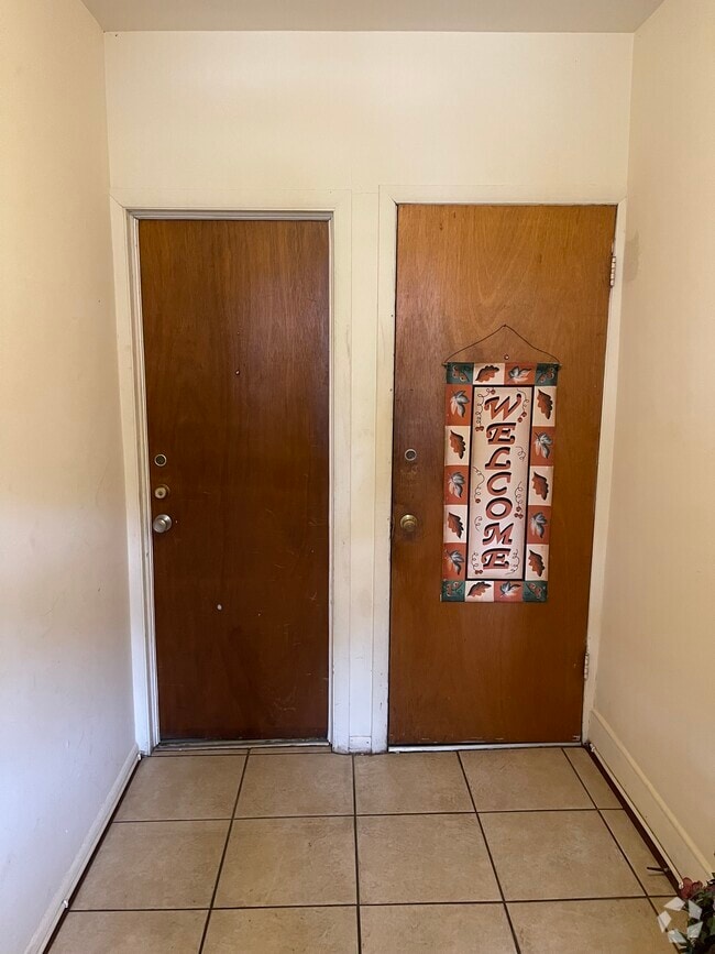 Building Photo - 621 Redgate Ave Unit A Rental