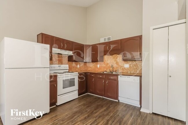 Photo - 16914 Kilwinning Dr House