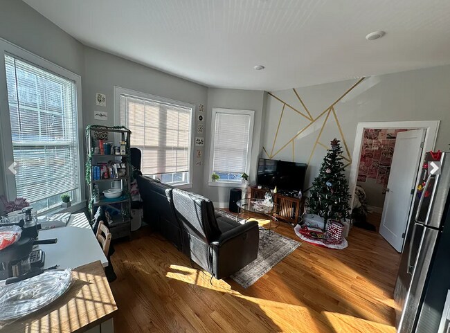 Photo - 1619 Tremont St Unit 1