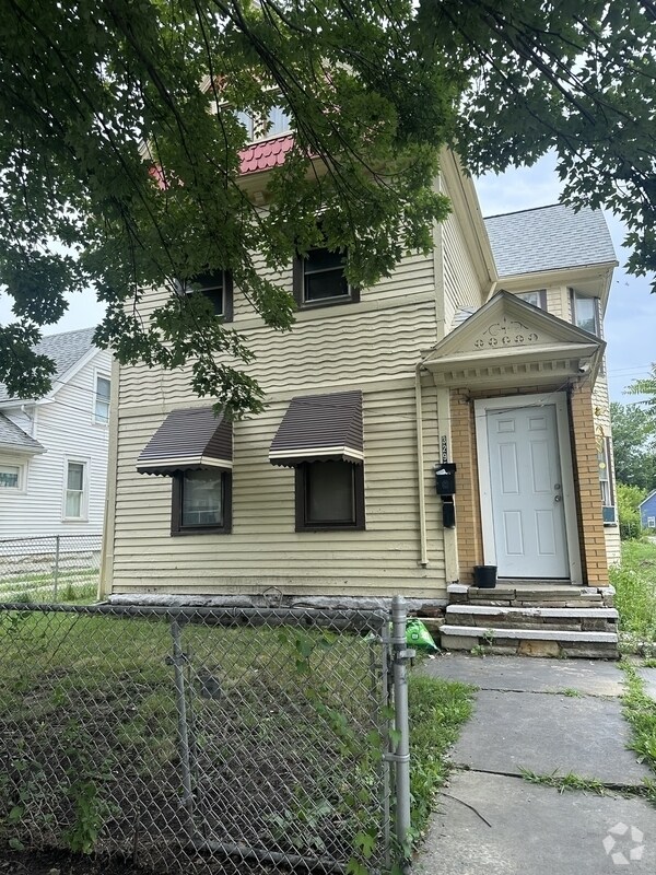 Building Photo - 3295 W 54th St Rental