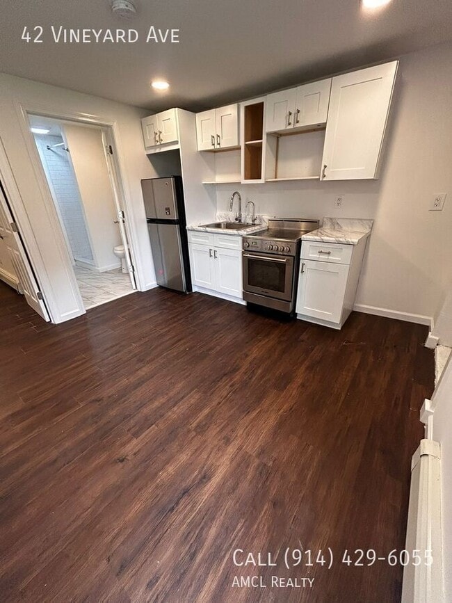 Photo - 42 Vineyard Ave