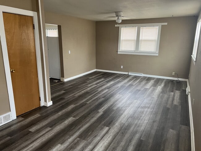 Photo - 921 E 8th Ave