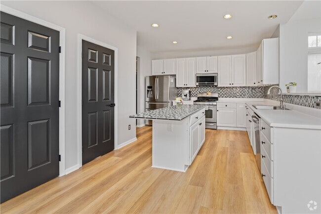Building Photo - 636 Yardley Ct Rental