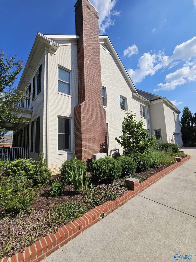 Photo - 3002 Brook Park Dr SE