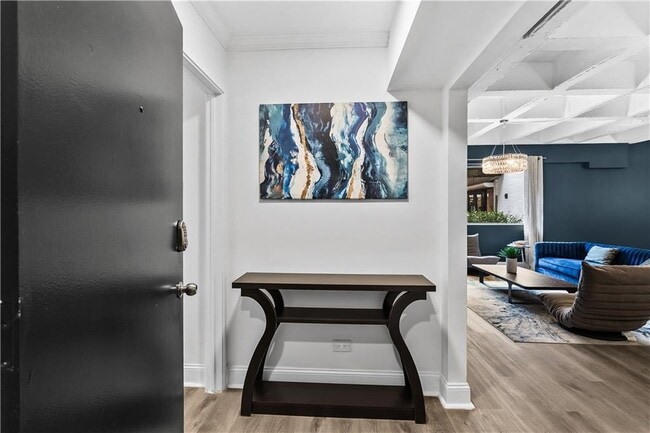 Building Photo - 3645 Peachtree Rd NE Unit 111