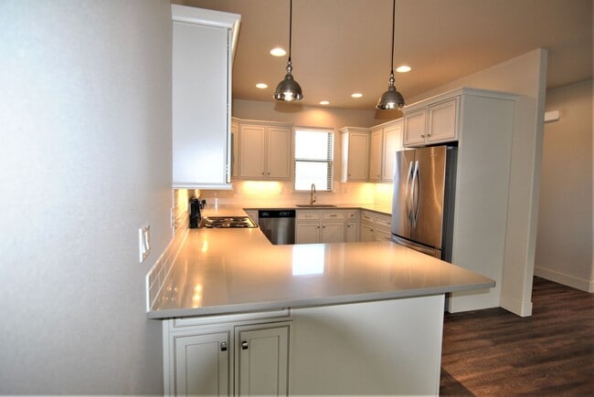 Photo - 1704/1706 Danny Boy Lane Duplex Unit #1704