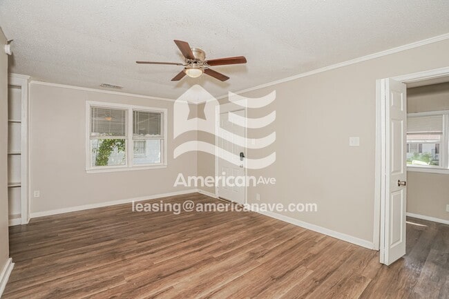 Photo - 209 Meadowdale Dr