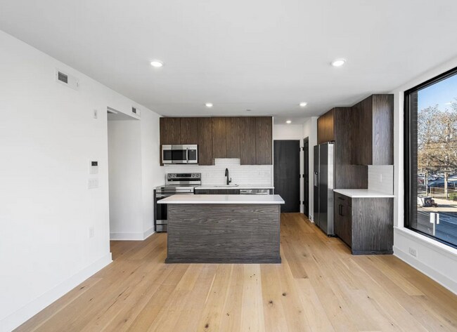 Photo - 1800 W Girard Ave