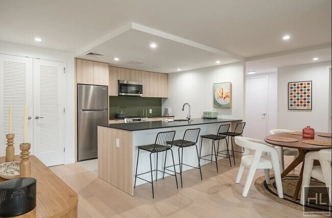 Photo - 975 Nostrand Ave Unidad 529