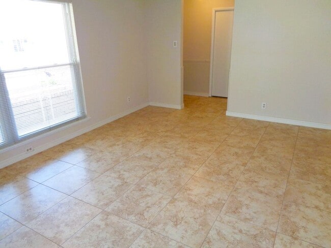 Photo - 621 Westview Ave