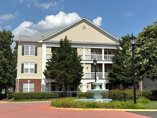 Building Photo - 42435 Hollyhock Terrace Unit 102-102 Rental