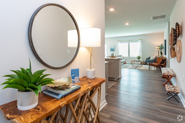 3BR, 2BA - 1523SF Denton - Entry