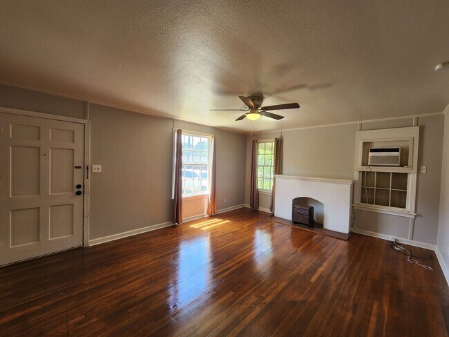 Photo - 1834 Corbitt St