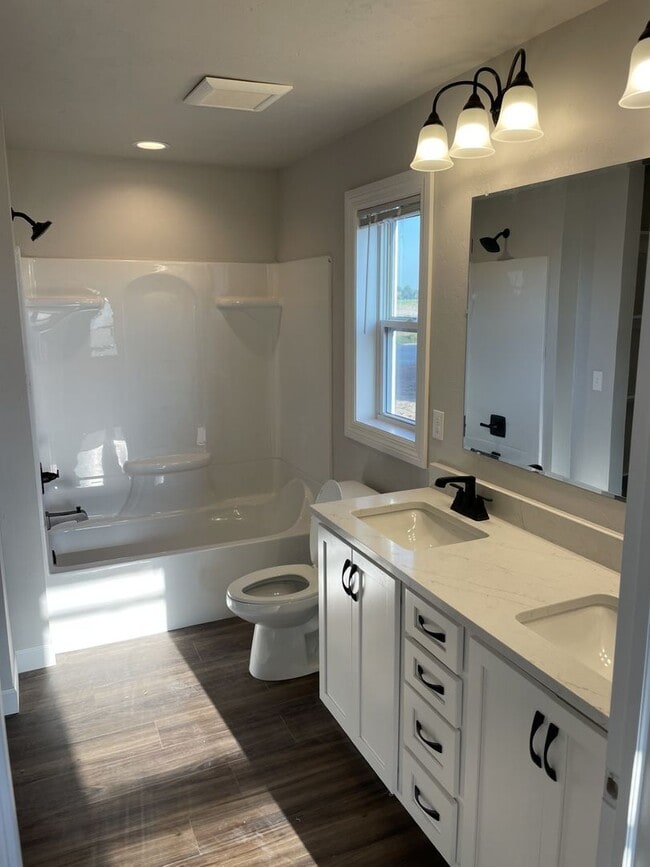 Photo - 4604 N Cherryvale Ave Unit 4604