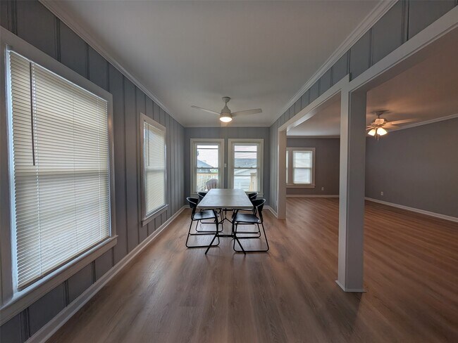 Photo - 1112 Ave M 1/2