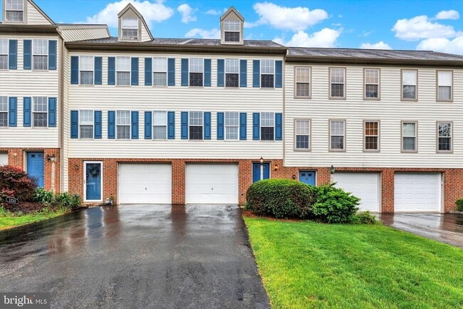 Photo - 1112 Hearthridge Ln Townhome